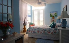 A Seascape Guest Room